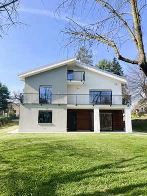 Villa in Pino Torinese, Turin