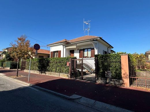 Вилла, Cernusco sul Naviglio, Милан