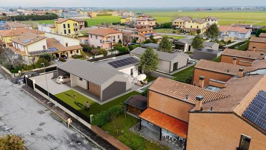 Villa in Poggio Renatico, Provincia di Ferrara