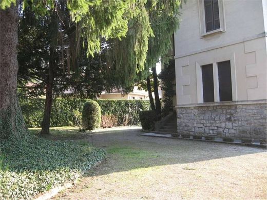 Villa in Canzo, Provincia di Como