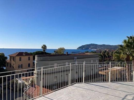 Attico a Cervo, Imperia