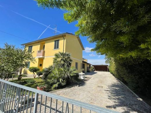 Βίλα σε Ravenna, Provincia di Ravenna