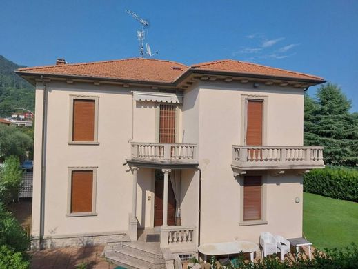 Villa in Salò, Provincia di Brescia