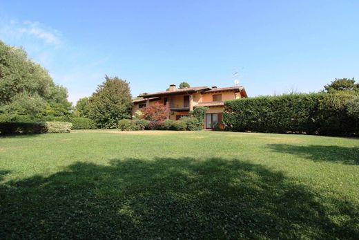 Villa in Montichiari, Provincia di Brescia