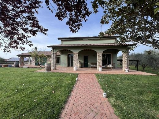 Villa a San Vincenzo, Livorno