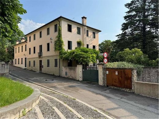 Villa in Vittorio Veneto, Provincia di Treviso