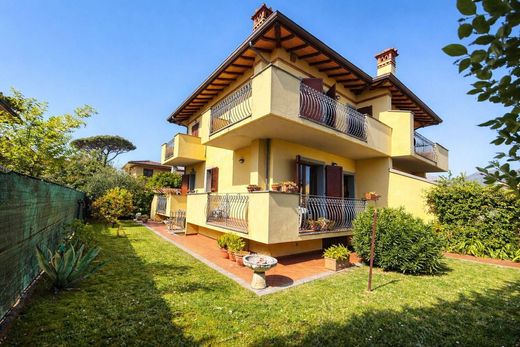 Villa in Pietrasanta, Provincia di Lucca