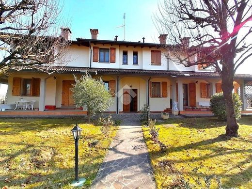 Villa in Valsamoggia, Bologna