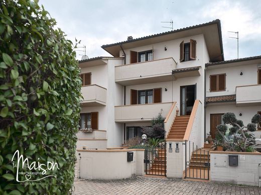 Luksusowy dom w Poggio a Caiano, Provincia di Prato