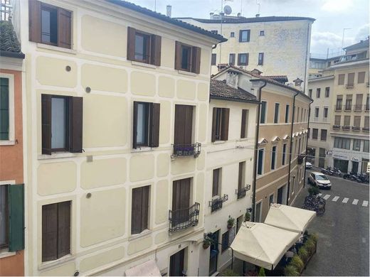 Appartement in Treviso, Provincia di Treviso