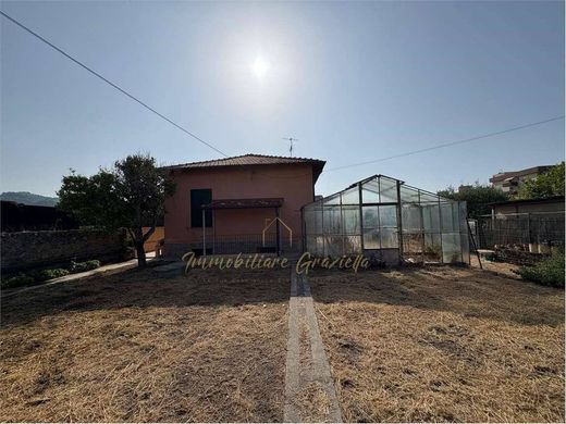 Ventimiglia, Provincia di Imperiaの高級住宅