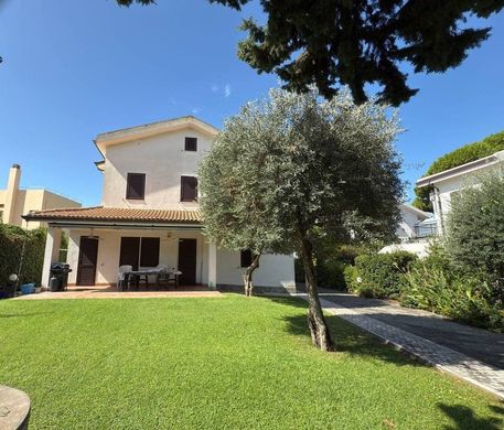 Вилла, Sperlonga, Provincia di Latina