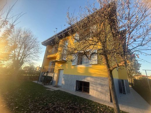 Willa w Monza, Provincia di Monza e della Brianza