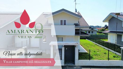 Villa in Misinto, Province of Monza and Brianza