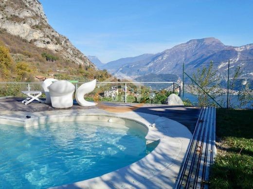 Villa in Riva del Garda, Trient