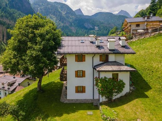 Villa in Rocca Pietore, Provincia di Belluno