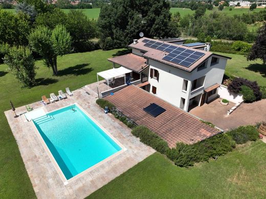 Villa in Cavriago, Provincia di Reggio Emilia