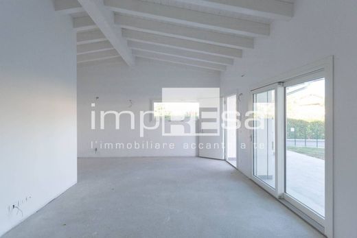 Villa in Pordenone, Friaul-Venetien