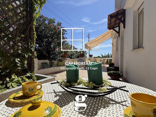 Apartment in Capri, Naples