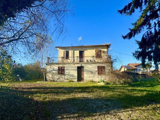 Villa a Savigliano, Cuneo