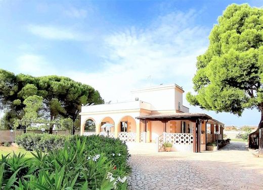 Villa - Maruggio, Provincia di Taranto