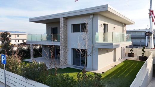 Villa in Torbole Casaglia, Provincia di Brescia
