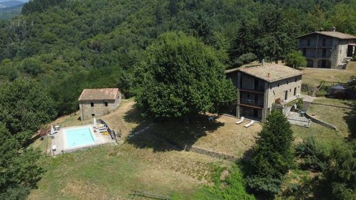 Köy evi Castiglione di Garfagnana, Lucca ilçesinde