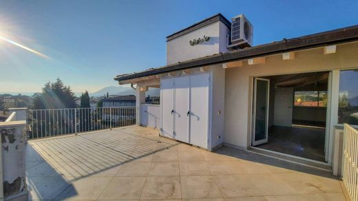 Villa a Toscolano-Maderno, Brescia