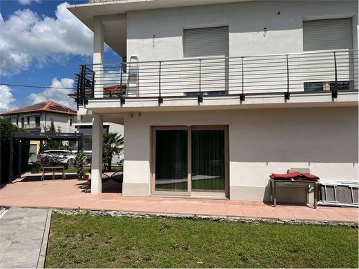 Βίλα σε Alba, Provincia di Cuneo