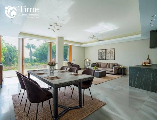 Rijtjeshuis in Catania, Sicilië