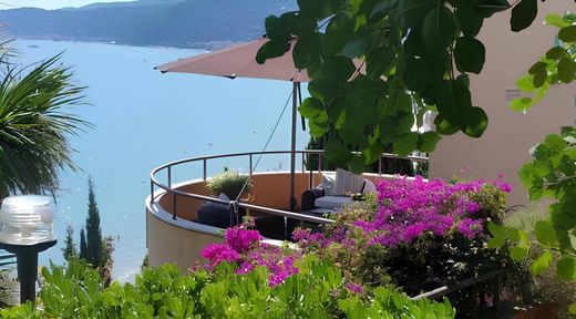 Penthouse Alassio, Savona ilçesinde