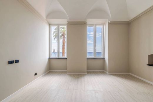 Appartamento a Alassio, Savona