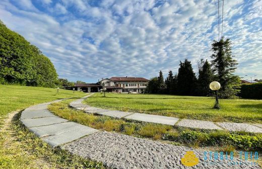 Landsitz in Roppolo, Provincia di Biella