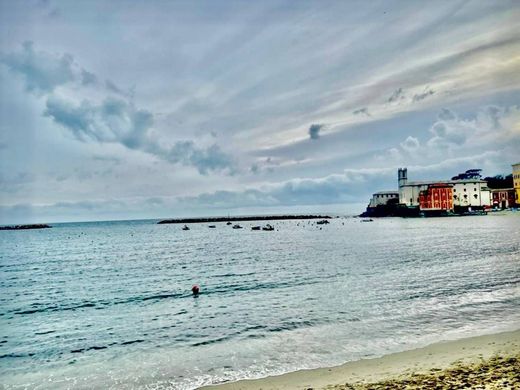 Attico a Sestri Levante, Genova