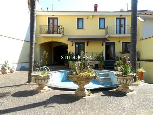 Вилла, San Nicola la Strada, Provincia di Caserta