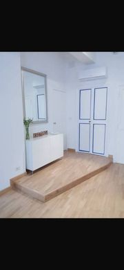 Apartment / Etagenwohnung in Rom, Latium