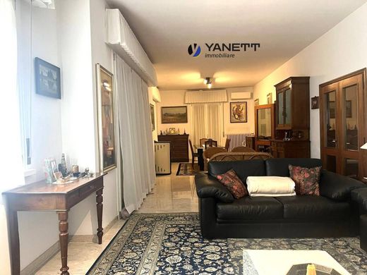 Villa in Albinea, Provincia di Reggio Emilia