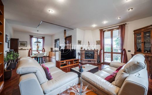 Villa à Trezzano sul Naviglio, Milan