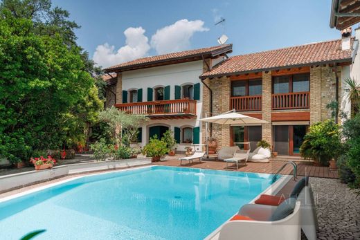 Вилла, Удине, Udine