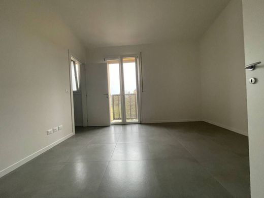Apartament w San Lazzaro di Savena, Bologna
