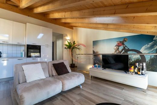 Элитный дом, Nago-Torbole, Provincia autonoma di Trento