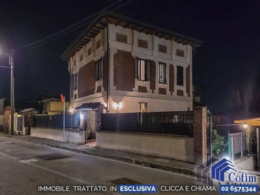 Villa in Mediglia, Mailand