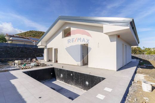 Villa in Viagrande, Catania