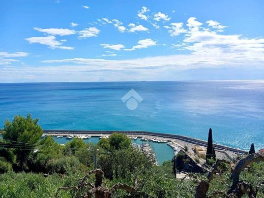 Finale Ligure, Provincia di Savonaのヴィラ