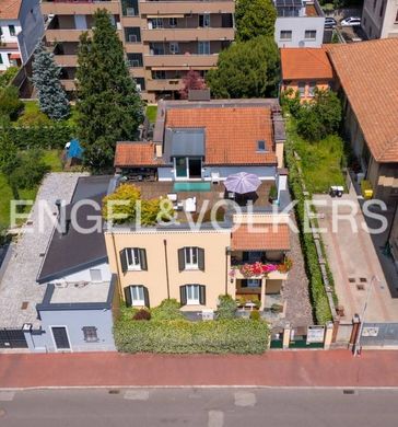 Βίλα σε Legnano, Città metropolitana di Milano