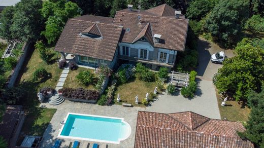 빌라 / Castano Primo, Città metropolitana di Milano