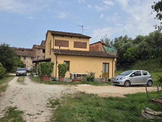 Villa - Montecarlo, Provincia di Lucca