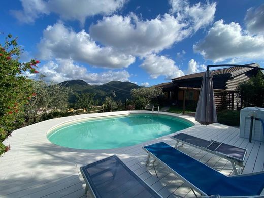 Villa in Podenzana, Provincia di Massa-Carrara