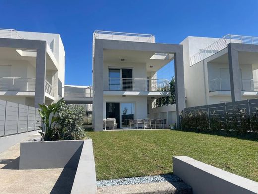 Villa Fiumicino, Roma