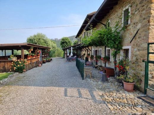 Villa in Rivanazzano, Provincia di Pavia